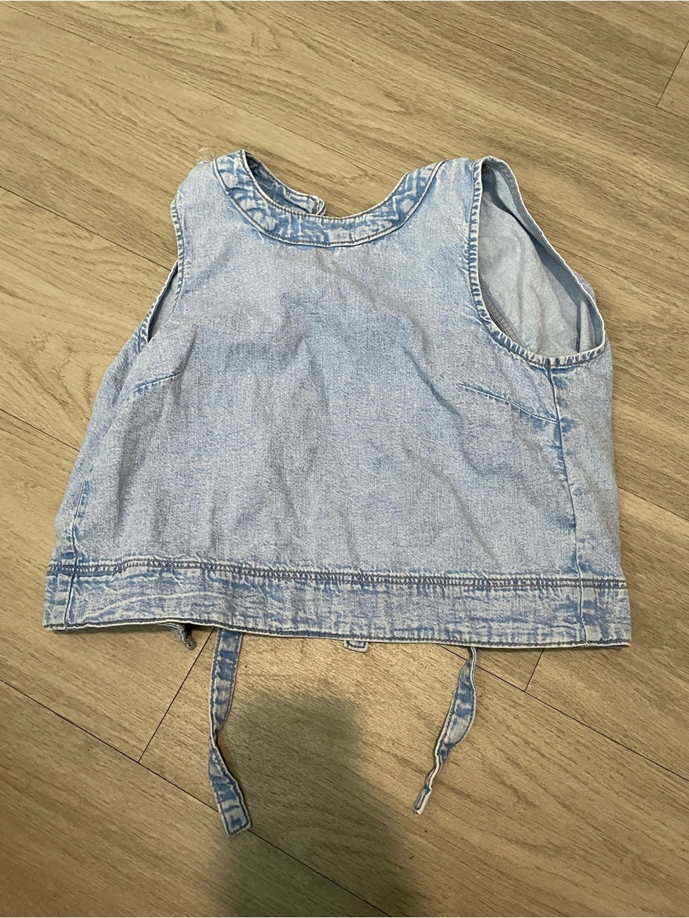 H&M Light Blue Denim Cropped Tie-Back top